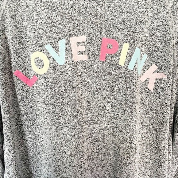 EUC PINK VICTORIA'S SECRET GRAY PULLOVER LONG SLEEVE TOP
SIZE MEDIUM - Picture 3 of 9